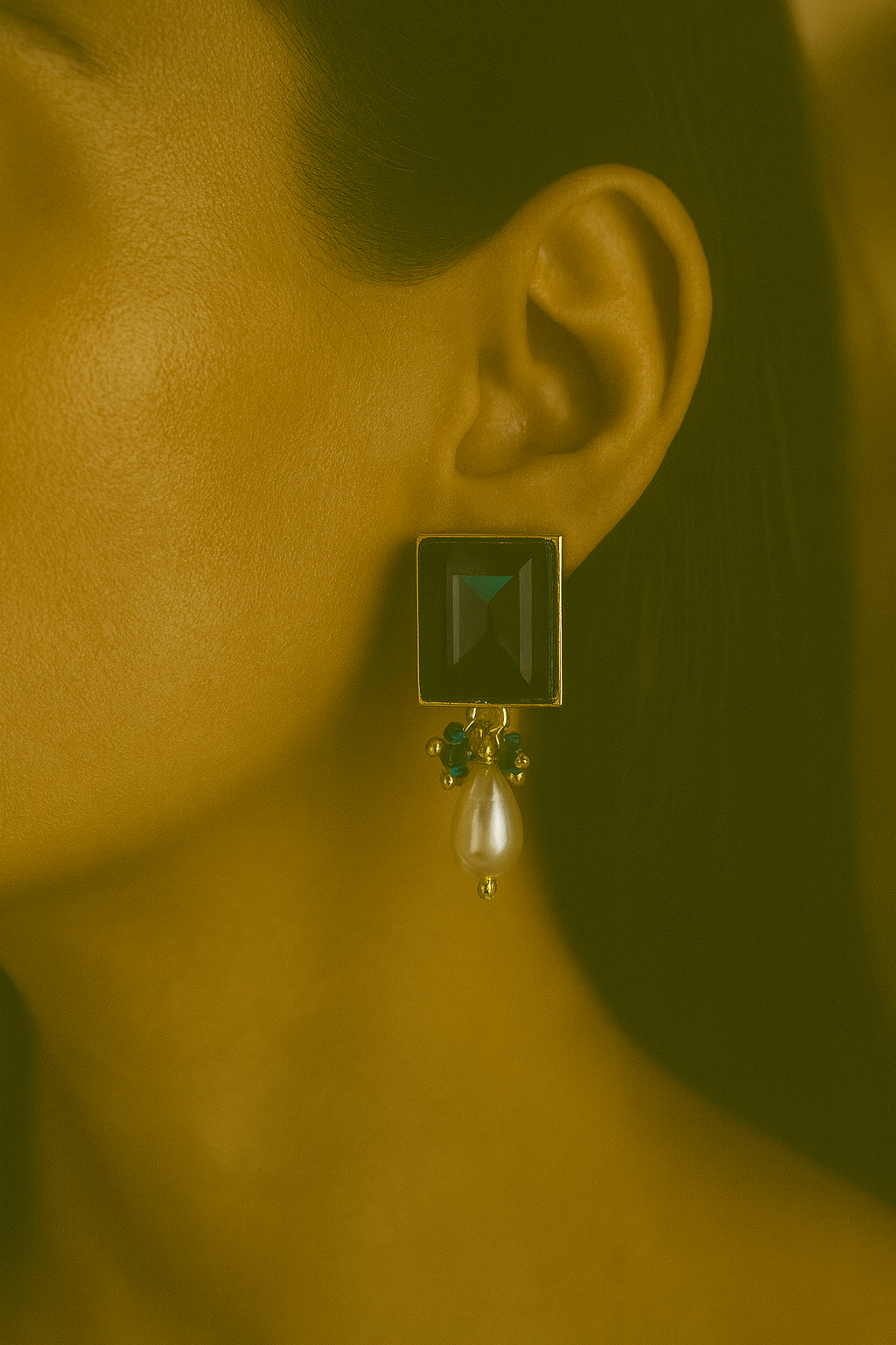 IRAA EARRING