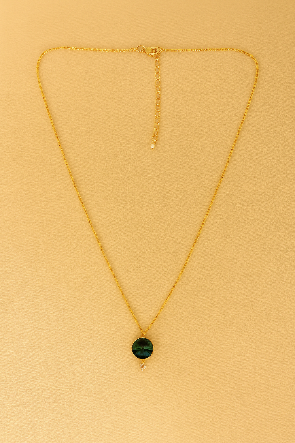 AVIRA NECKLACE
