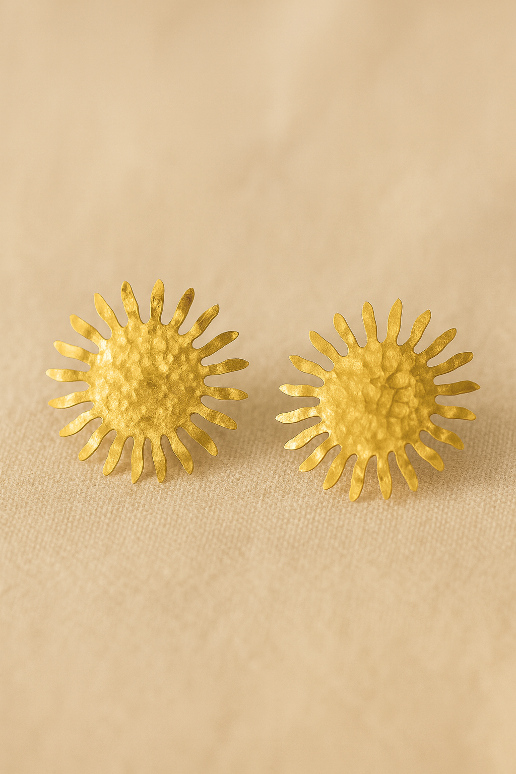 NOORANIYAT EARRING