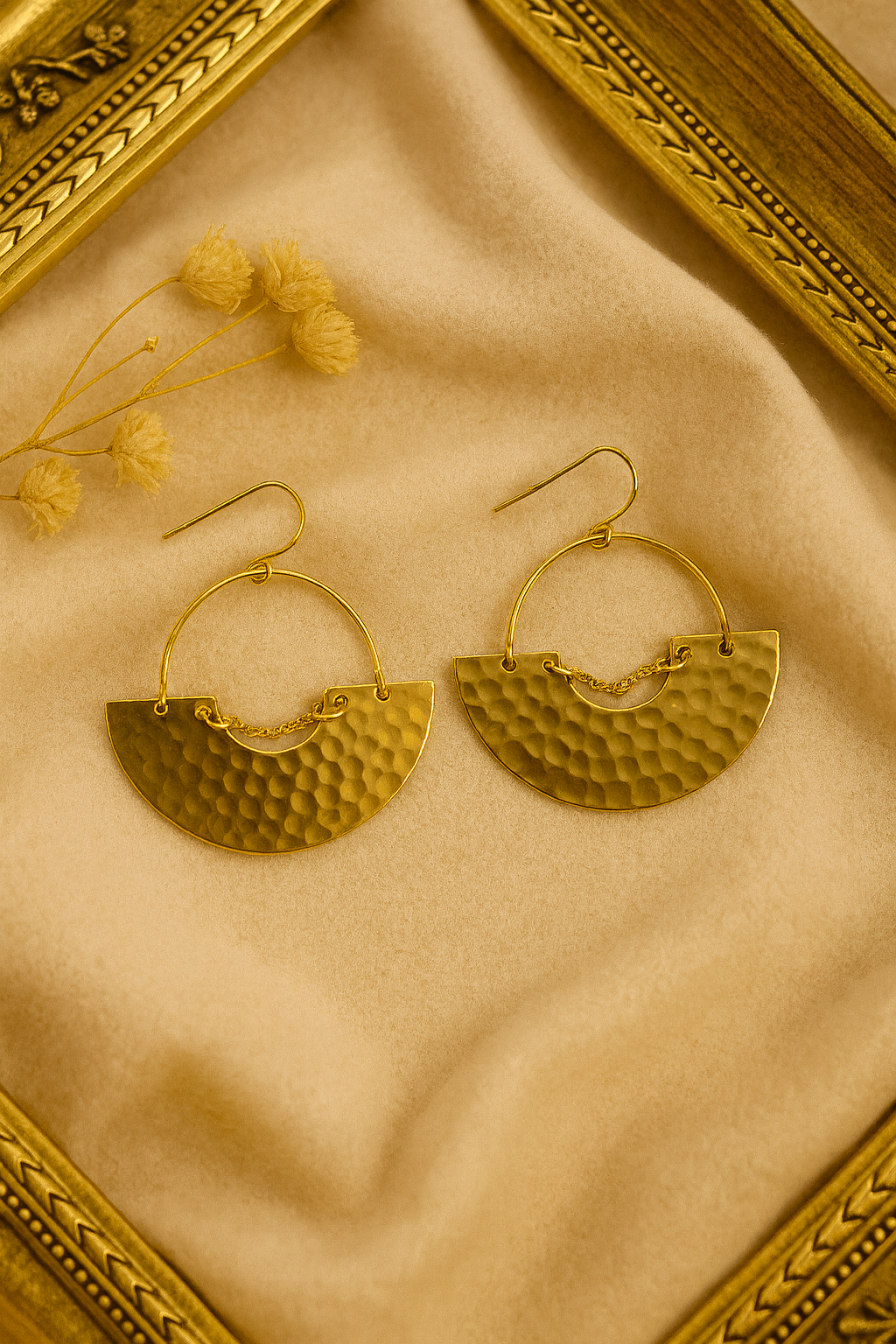AARA EARRING