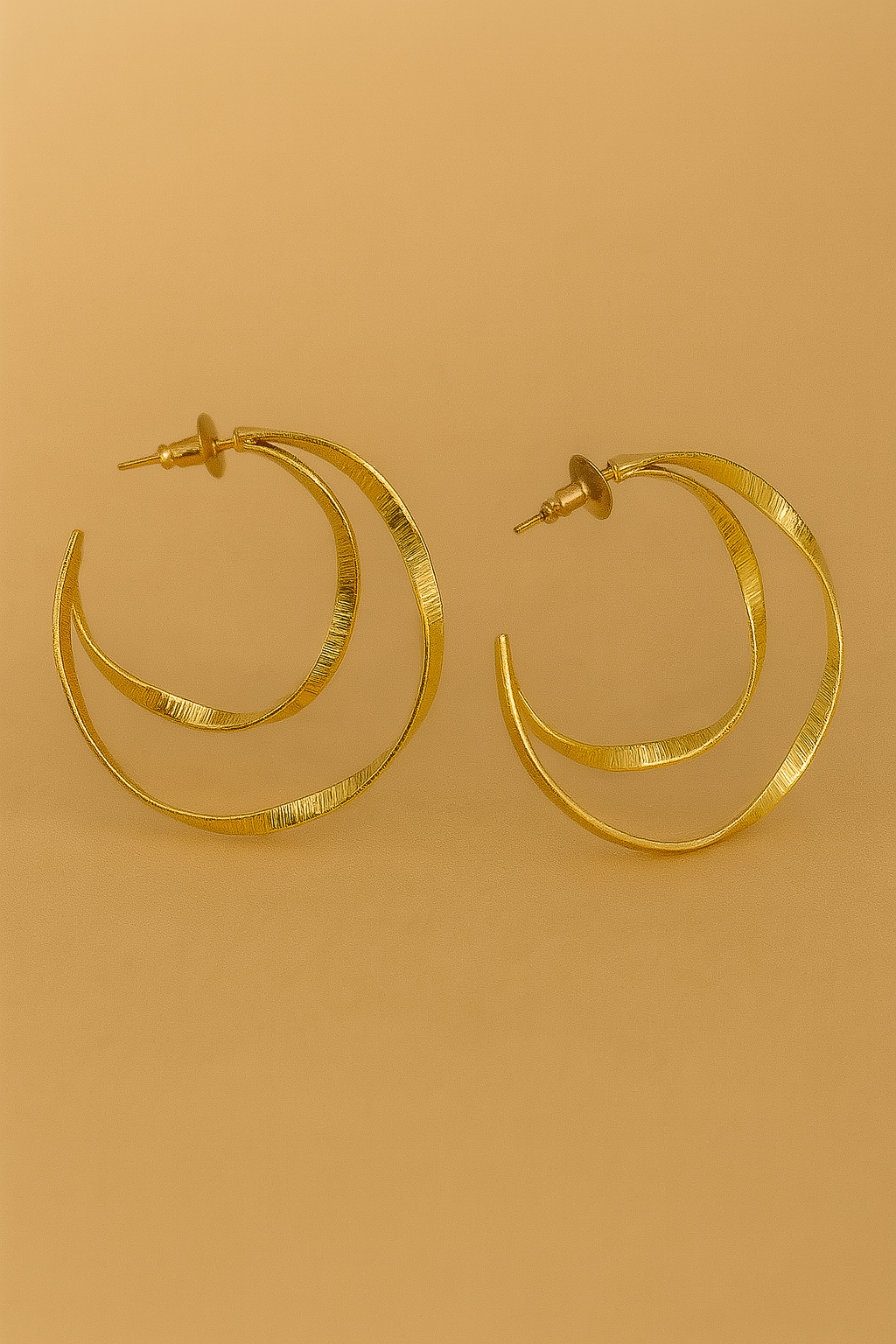 LEHER EARRING