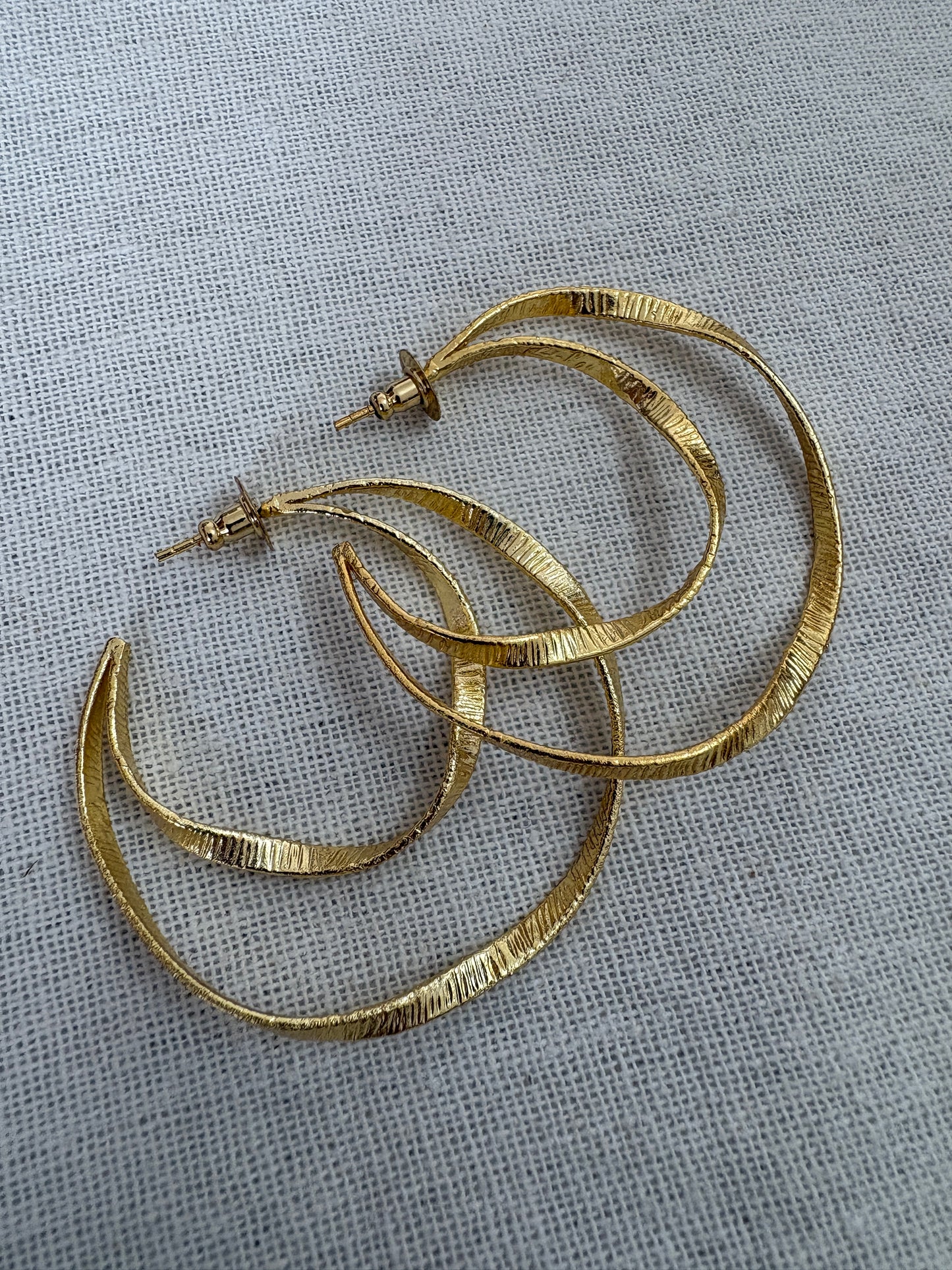 LEHER EARRING